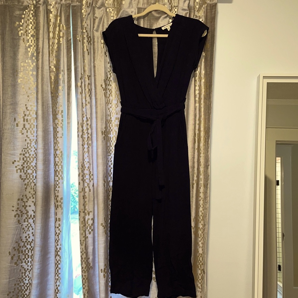 MONTEAU: Navy Blue Plunge Neck Jumper